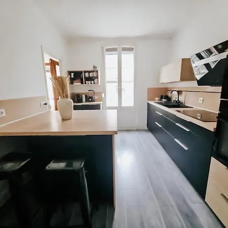Semesterbostad Champagne Getaway, Spacious House