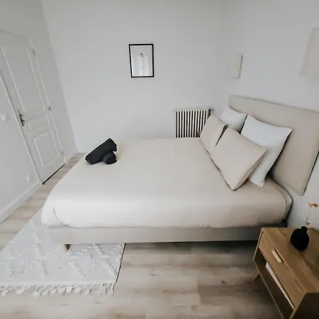 Champagne Getaway, Spacious House Semesterbostad Épernay