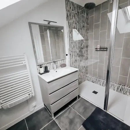 Champagne Getaway, Spacious House Semesterbostad *
