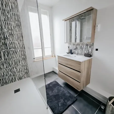 Champagne Getaway, Spacious House Épernay