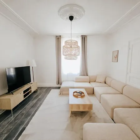 Champagne Getaway, Spacious House * Épernay