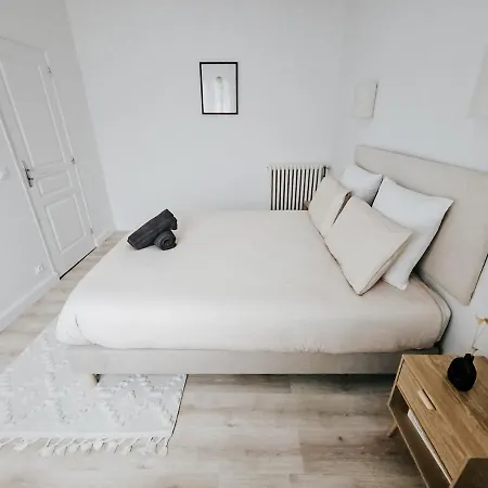 Champagne Getaway, Spacious House