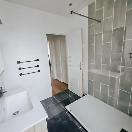 Semesterbostad Champagne Getaway, Spacious House