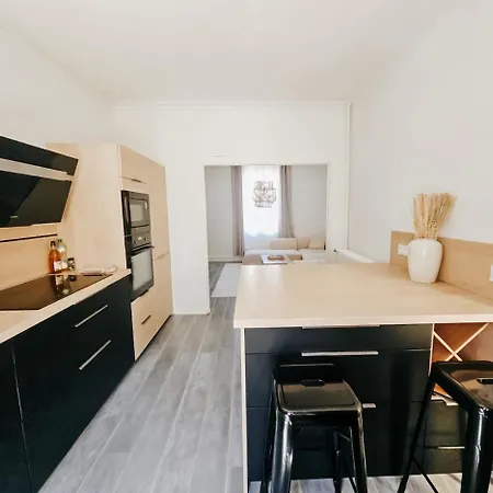 Champagne Getaway, Spacious House Semesterbostad Épernay