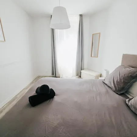 Semesterbostad Champagne Getaway, Spacious House Épernay
