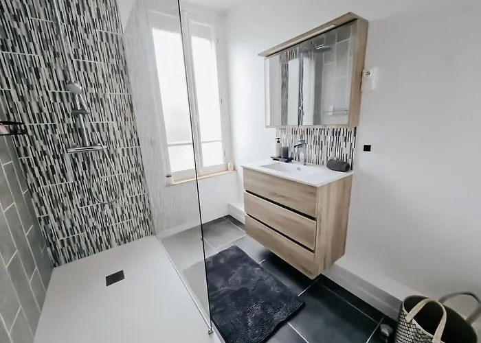 Champagne Getaway, Spacious House Épernay