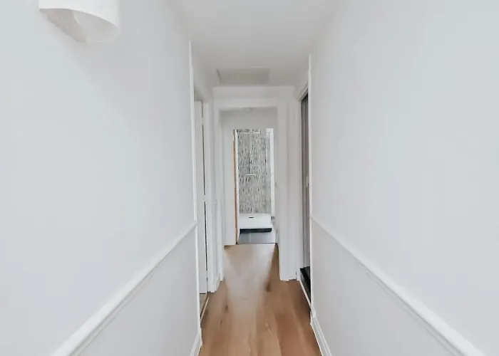 Champagne Getaway, Spacious House Semesterbostad Épernay