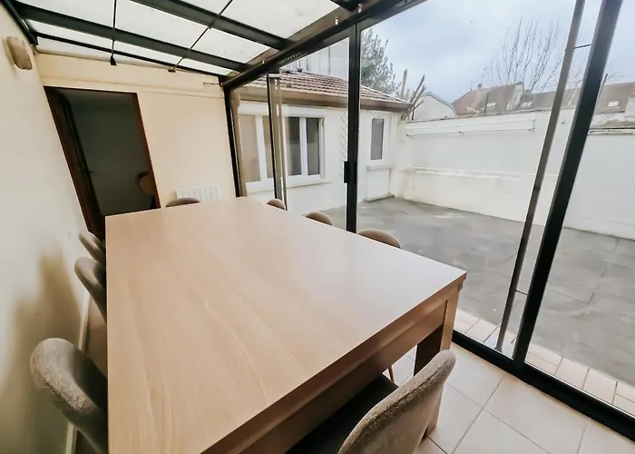 Semesterbostad Champagne Getaway, Spacious House Épernay